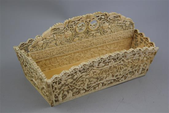 A Chinese export ivory basket, first half 19th century, 21.5cm, reglued